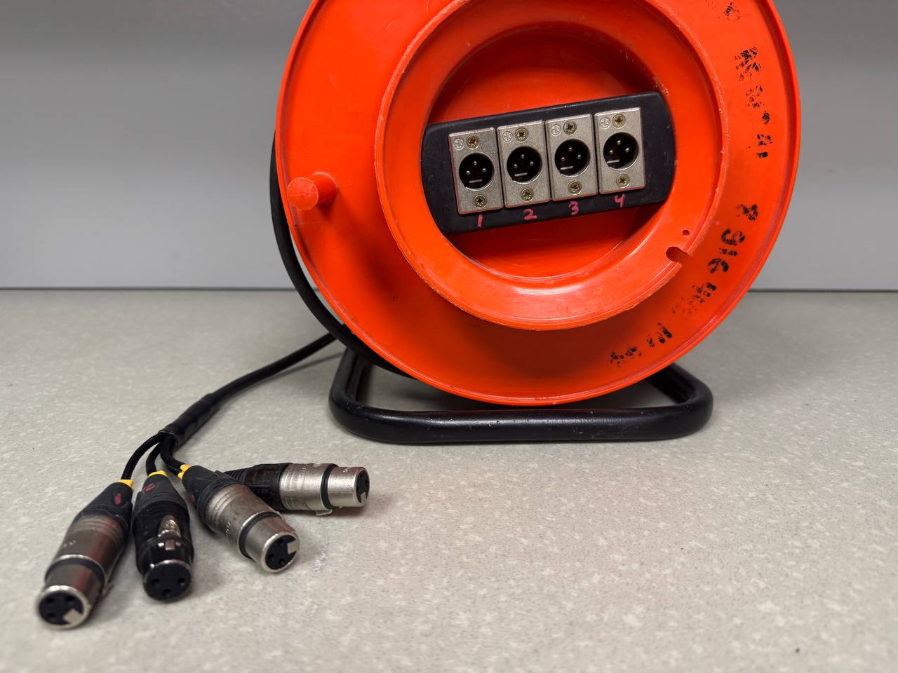 Мультикор (ЗВУК) XLR_3pin(M)-XLR_3pin(F) 4 канала (30)Метров на катушке OR1-1