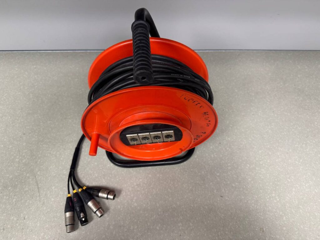 Мультикор (ЗВУК) XLR_3pin(M)-XLR_3pin(F) 4 канала (30)Метров на катушке OR1-3