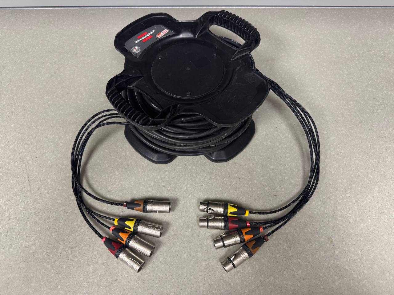 Мультикор (ЗВУК) XLR_3pin(M)-XLR_3pin(F) 4 канала (30)Метров на катушке BL2-2