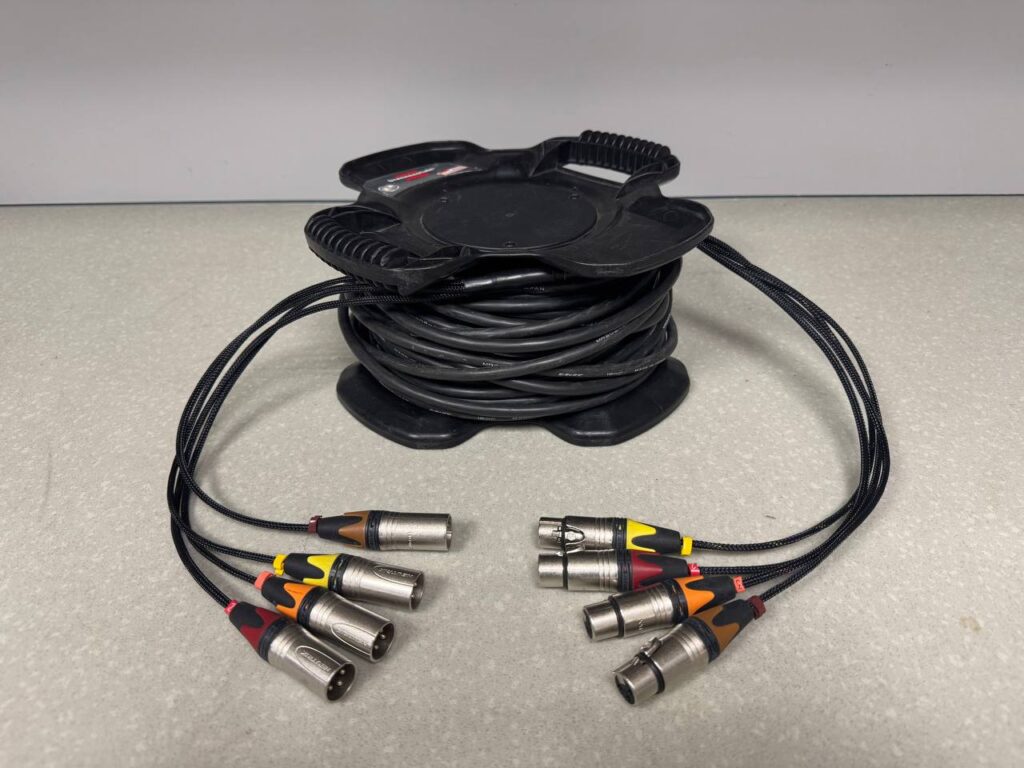 Мультикор (ЗВУК) XLR_3pin(M)-XLR_3pin(F) 4 канала (30)Метров на катушке BL2-1