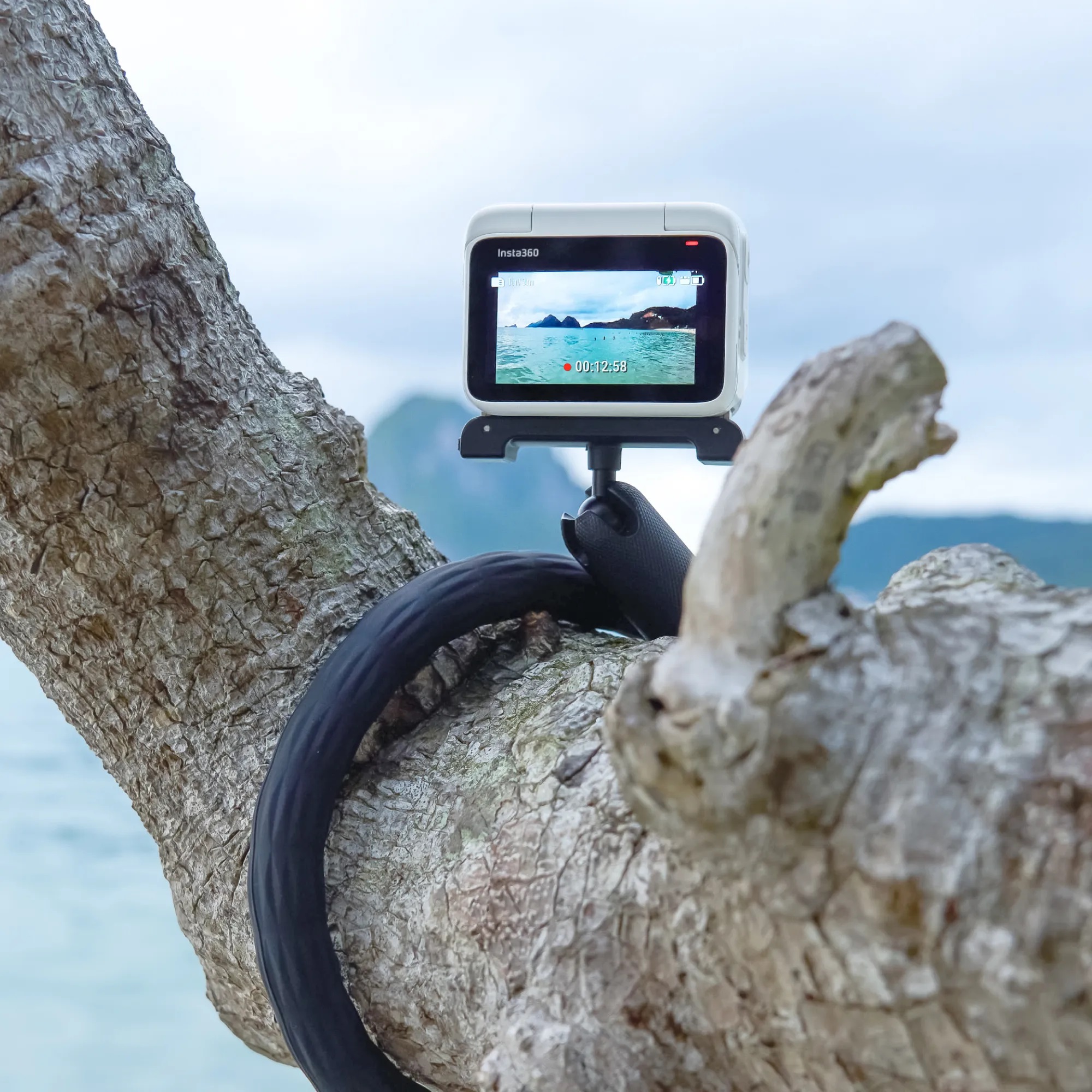 Гнущийся Монопод Insta360 Monkey Tail Mount-11