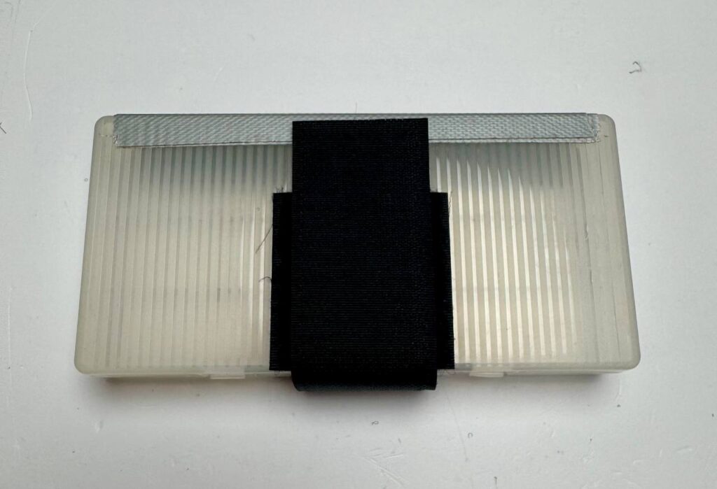 Кейс для 8 защищенных аккумуляторов 18650 (до 70мм) С застежкой-1