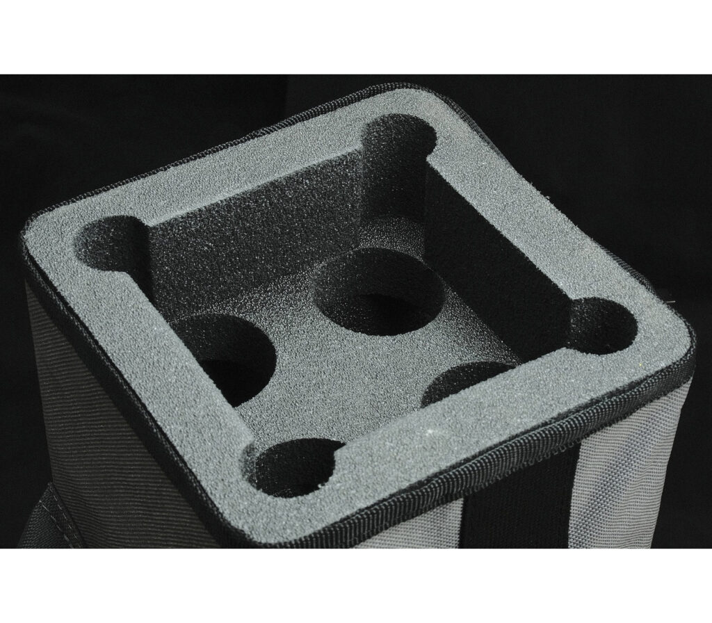 Кейс тканевый FOTON, с противоударной вкладкой для 4 приборов 105 см-2