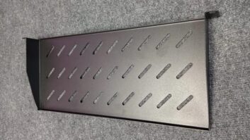 Полка 19" консольная SYSMATRIX SH 2003.900  1U 200 мм, цвет черный